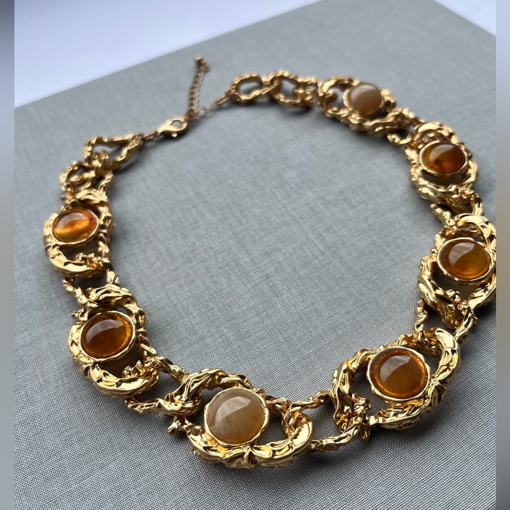 Textured Chain Statement Necklace - Picture 9 of 16